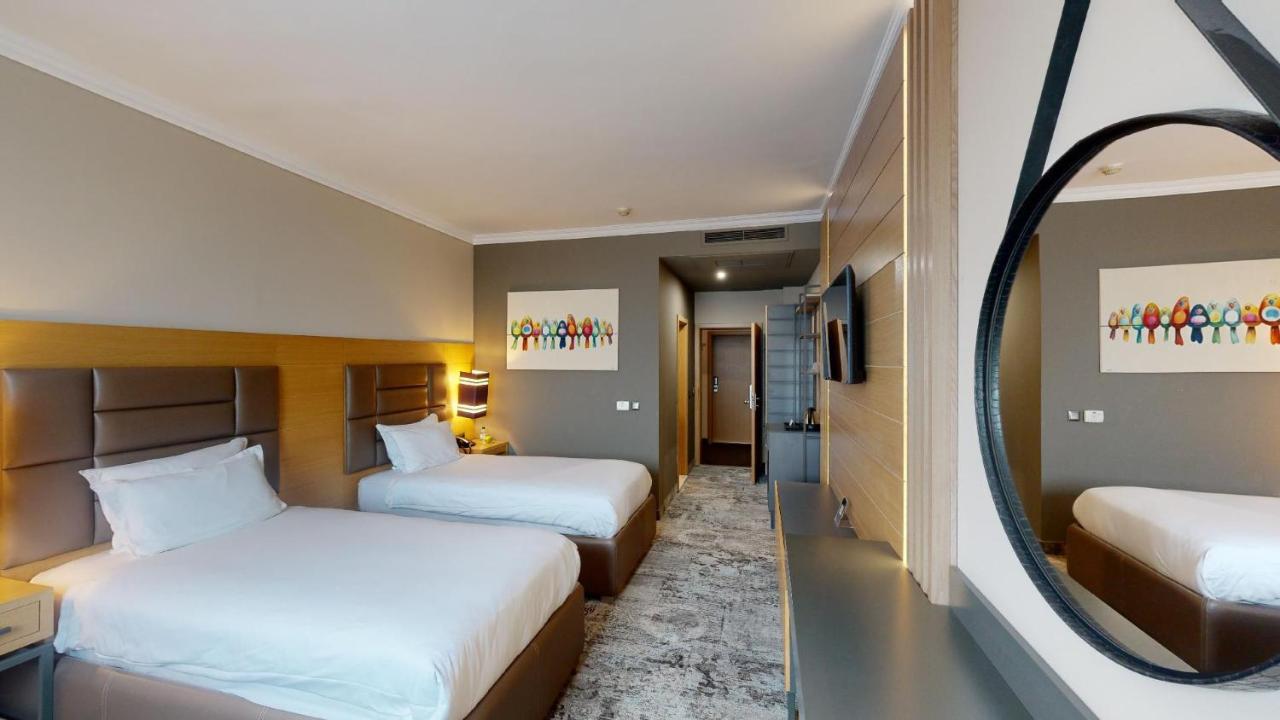 Expo Sofia Hotel - Free Arrival Shuttle Bus - Free Parking - Free Compliments - Free Wi-Fi Exterior foto